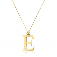 Złoty łańcuszek Celebrytka z małą literką E i brylantem pr.585